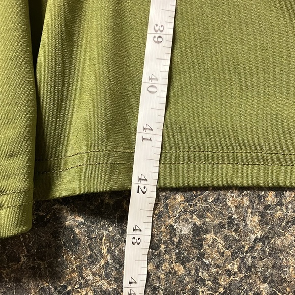 7/20 Signature collection olive green dress with pockets 3x - Picture 7 of 10